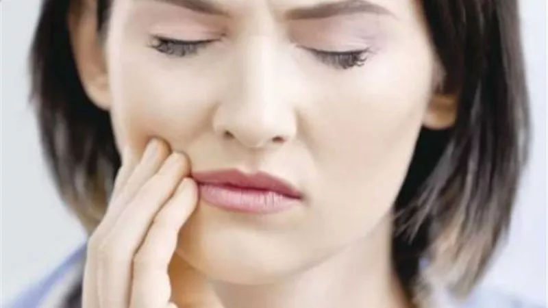 للنساء ..احذرن الام الفك قد تكون مؤشر قوى لنوبة قلبية