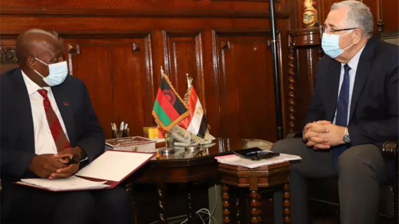 وزير الزراعة يبحث مع نظيره المالاوي تدعيم التعاون الزراعي بين البلدين