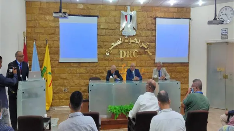 حلقة نقاشية حول السياسات والاليات المنظمة لاستغلال المراعي الطبيعية وتنمية الثروة الحيوانية بمطروح