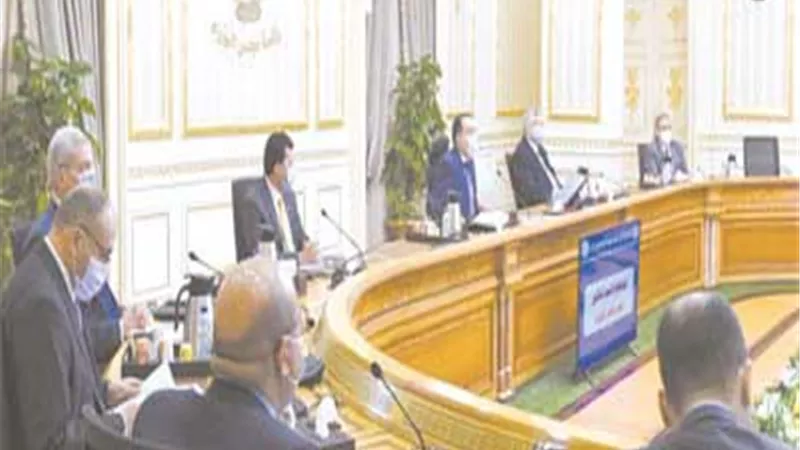 مدبولي يكلف الصحة بوضع خطة لتوزيع لقاح 