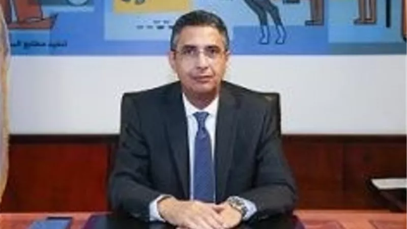 رئيس البريد يؤكد الرئيس يولي أهمية كبري بمحدودى الدخل