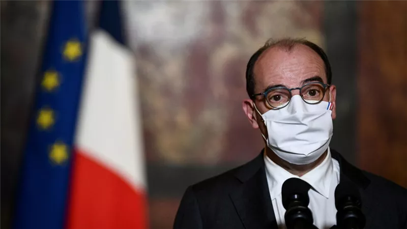 رئيس الوزراء الفرنسي يدخل الحجر الصحى