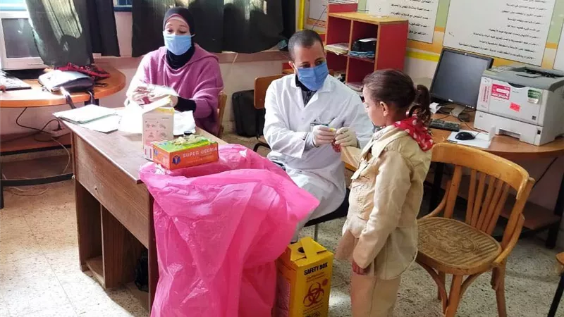 فحص 340 ألف تلميذ بالابتدائى بالمنيا لعلاج أمراض سوء التغذية