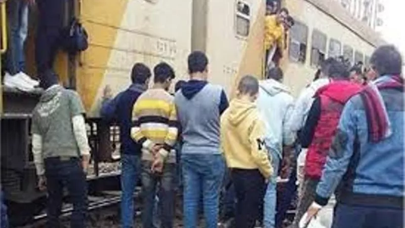 إصابة محاسب بالدقهلية سقط من القطار بمحطة طلخا