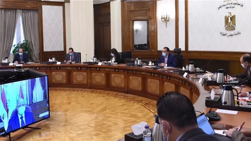 الوزراء يوجه بسرعة تأثيث وحدات مشروعات تطوير المناطق العشوائية