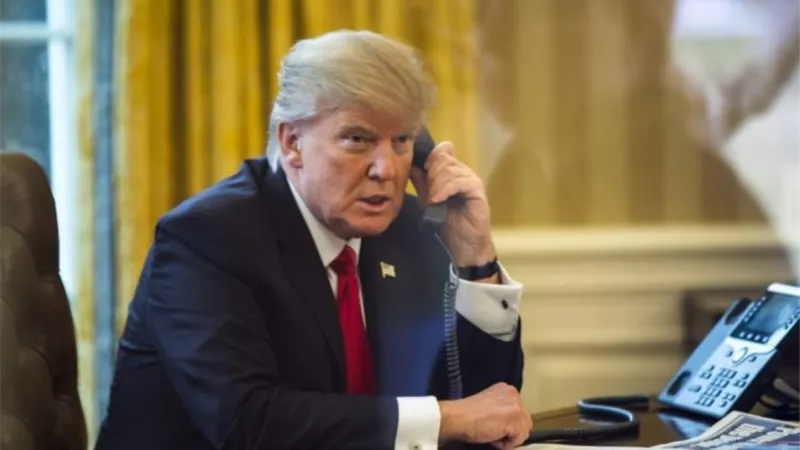 البيت الأبيض: ترامب يبحث هاتفيا مع الملك سلمان حل الخلاف الخليجي