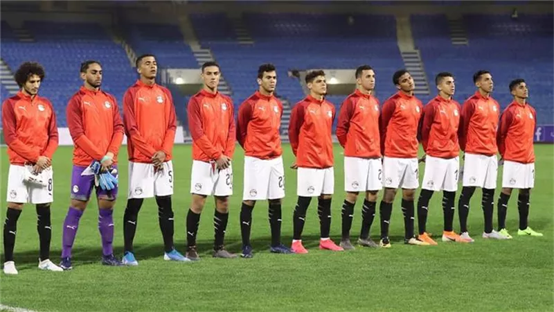 نجم الزمالك يتعرض للاغماء فى معسكر منتخب الشباب بتونس