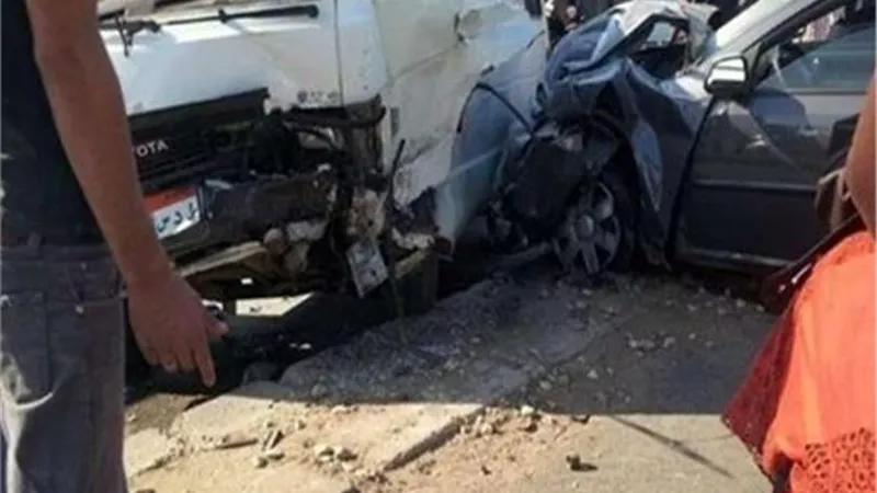 مصرع وإصابة 10 اشخاص فى تصادم مروع فى الشرقية