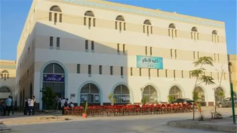لغات مختلفة تنطق العربية في وحدة الاتصال بإعلام الأزهر
