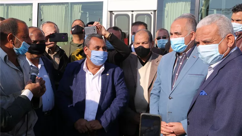 عبد العاطي وصقر يتفقدان مشروعات الري الجديدة بالسويس
