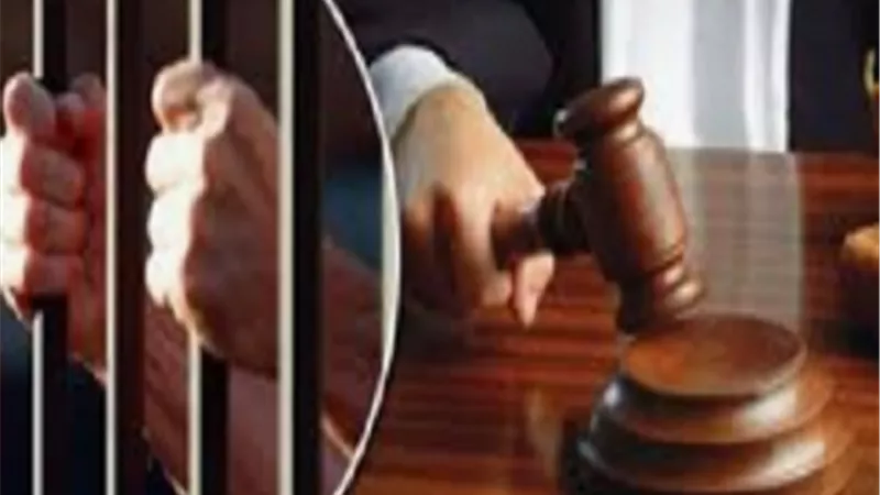 حبس والدي طفل .. عذبا أبنهما واجبراه على التدخين وتعاطي المخدرات