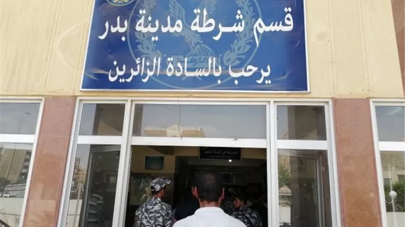 شرطة مدينة بدر تنجح فى القبض على أخطر عصابة تسرق معدات القطار الكهربائى.. بالأرقام والصور