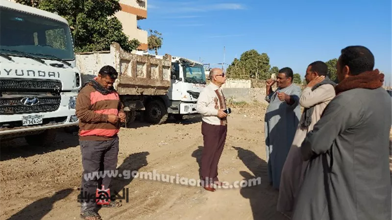 رئيس مركز إسنا جنوب الأقصر يتفقد عدد من مواقع العمل