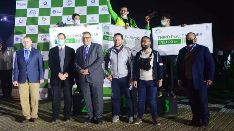 جائزة احسن تقديم للمعهد العالى للتكنولوجيا بمسابقة رالى السيارات محلية الصنع