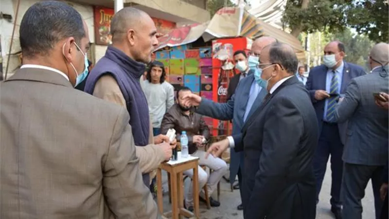 فى جولة مفاجئه.. شعراوي يوجه بالتحقيق مع رئيس حي حلوان
