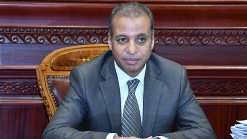 أمين الشيوخ يطالب العامين بالالتزام بمدونة السلوك البرلماني