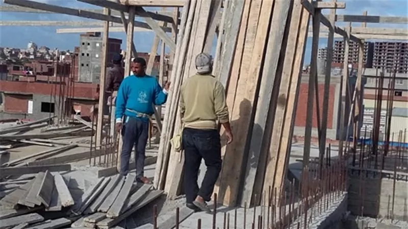 رصد مخالفات بناء و24 حالة اشغال طريق بحى شرق بالاسكندرية