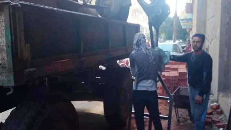 ضبط جرار زراعي محمل بمواد بناء وونش لاستكمال عقار بمدينة الزقازيق