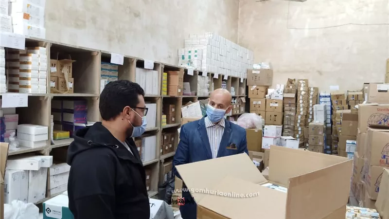 وكيل وزارة الصحة بالشرقية يتفقد سير العمل بمخزن الإمداد الدوائي بالصيادين
