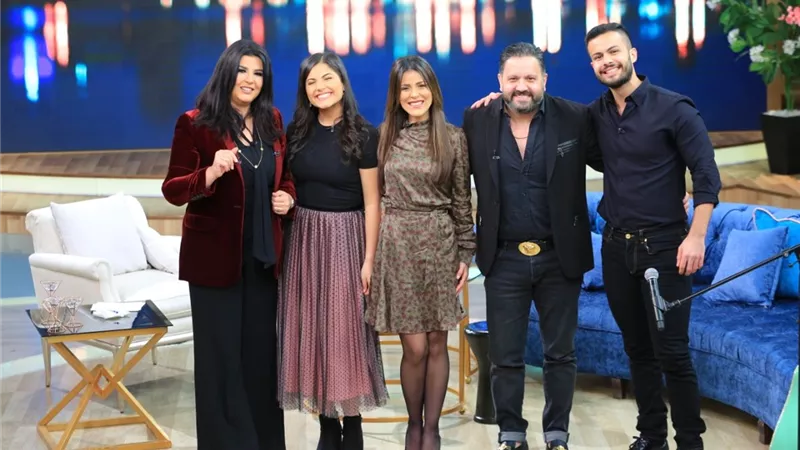 الخميس.. إدوارد وأسرته ضيوف 