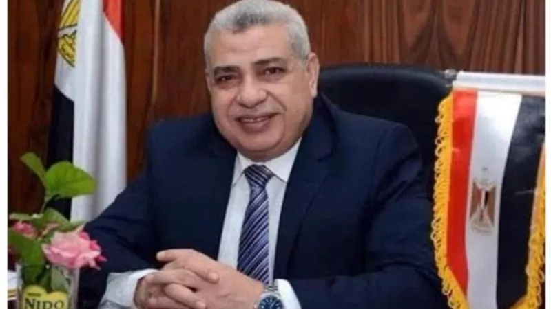 برعاية د محمود ذكى رئيس الجامعة... مصر التى فى خاطرى ندوةلأسرة من اجل مصر بأداب طنطا