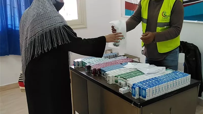 صناع الخير تصل بخدماتها الانسانية إلي واحة سيوة