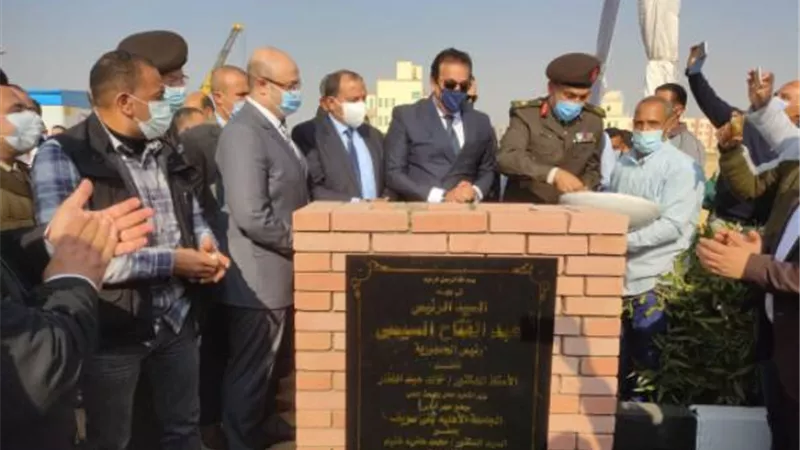 وزير التعليم العالي ومحافظ بني سويف يضعان حجر أساس الجامعة الأهلية