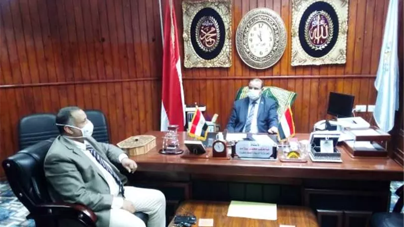 سلامة يلتقي مدير هيئة تعليم الكبار بمطروح لمناقشة آليات التعاون المشترك