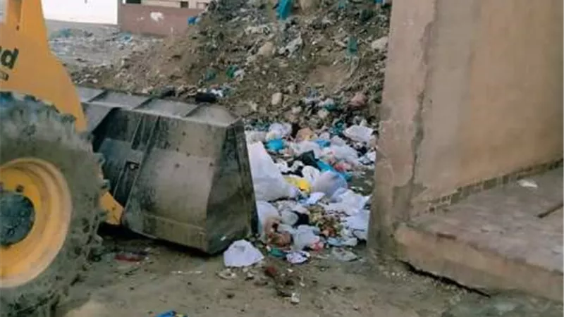 حملة نظافة بشوارع مدينة العلمين.صور