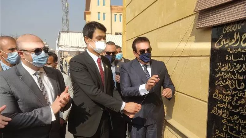 عبد الغفار وسفير كوريا افتتحا معامل الجامعه التكنولوجيه ببنى سويف