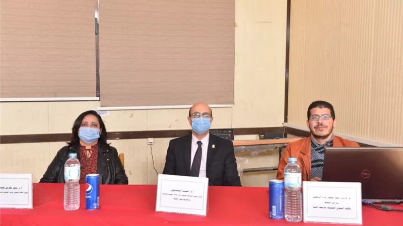 النحت والتشكيل الرقمى ومستجدات سوق العمل في ندوة تعريفية لطلاب كلية الفنون الجميلة بجامعة أسيوط