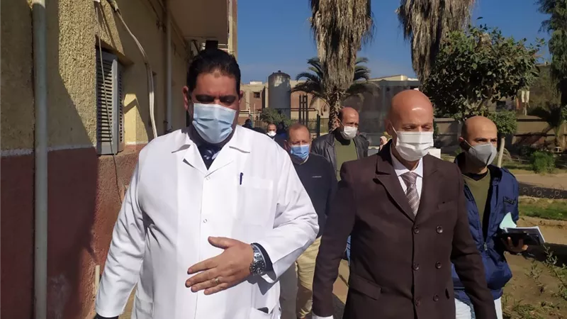وكيل وزارة الصحة وأعضاء النواب والشيوخ يتفقدون مستشفي مشتول السوق