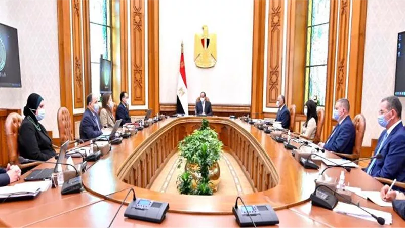 السيسى يوجه بتركيز استراتيجية المنطقة الاقتصادية لقناة السويس على زيادة الفرص الاستثمارية