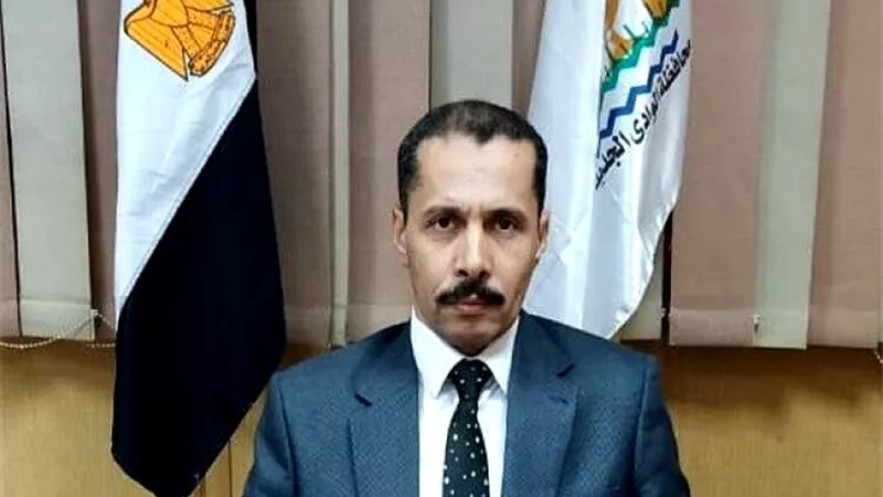 اعدام أغذية فاسدة فى حملات موسعة على 580 منشأة تجارية بالوادى الجديد