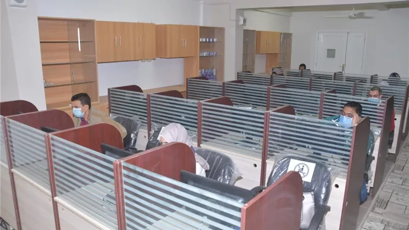 جامعة الوادى الجديد تبدأ اختبارات 40 باحثا للتحول الرقمى والميكنة.. صور