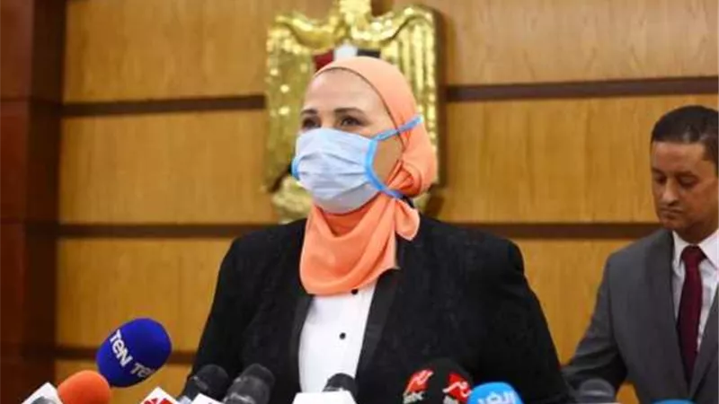 «وزيرة التضامن» تكشف تفاصيل وقيمة مسابقة جائزة أكثر الأشخاص التزامًا بالاجراءات الاحترازية والتباعد