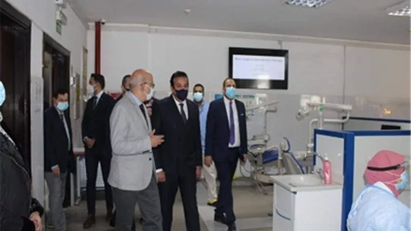 وزير التعليم العالي يتفقد منشآت بجامعة النهضة والمعهد العالي للعلوم الإدارية ببني سويف