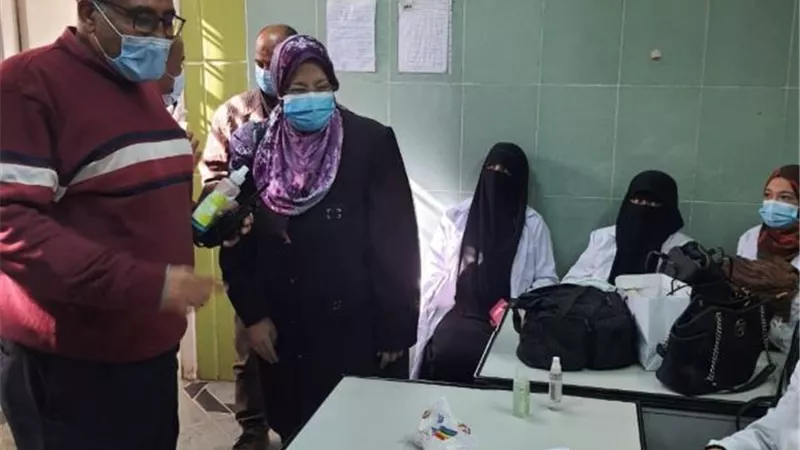 قافلة طبية مجانية للكشف عن أهالى حى البساتين فى القاهرة.. بالصور