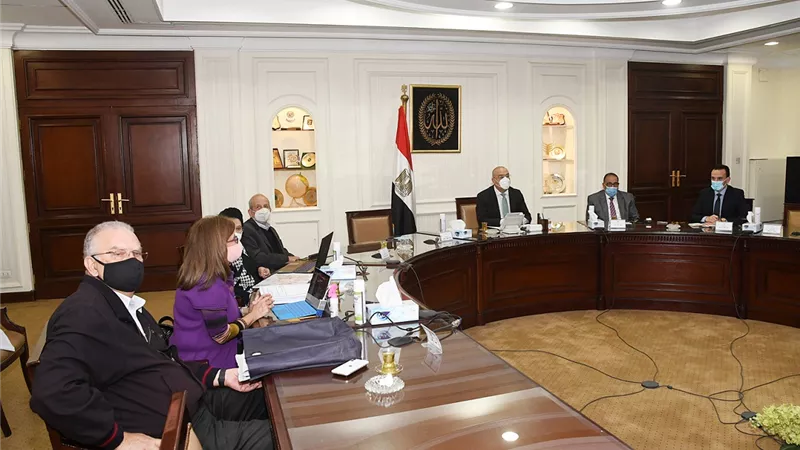 وزير الإسكان يستعرض مخططات تطوير وإحياء القاهرة الخديوية