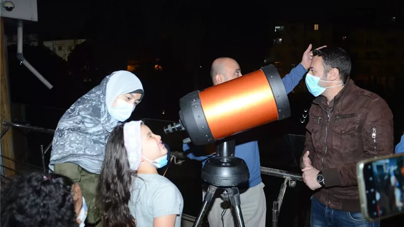 في ظاهرة لم يشاهدها جاليليو.. رصد العالم امس الاقتران الاعظم بين زحل والمشترى