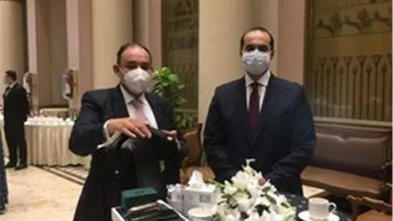 ميرال هريدي و أحمد سمير أول الحاضرين لاستخراج كارنيهات عضوية نواب 2020