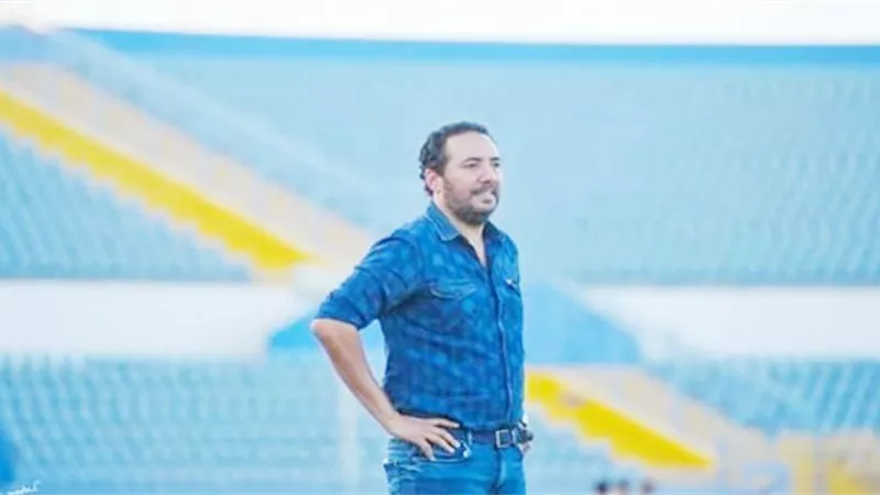 هيثم شعبان يحاضر لاعبى سيراميكا كليوباتر بالفيديو لمواجهة بيراميدز