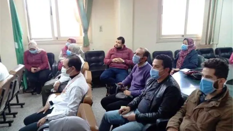 مدير التأمين الصحى يشارك فى اليوم العلمى لقسم الاطفال بمستشفى المبرة.. بالصور