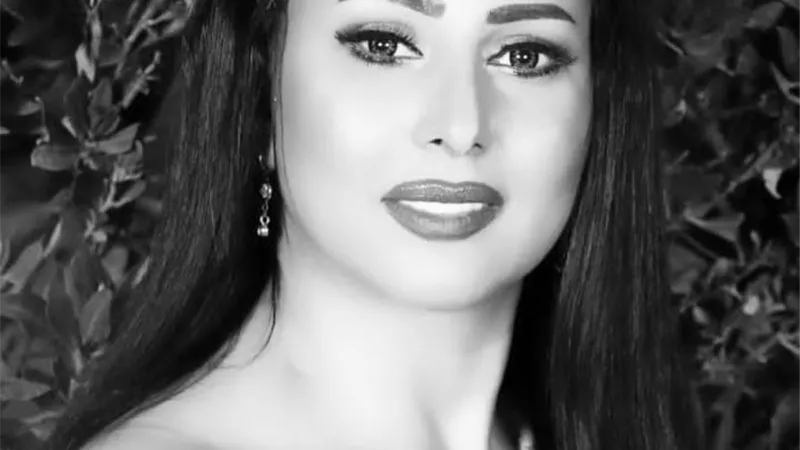 شاهد .. رحاب الجمل تتألق بإطلالة أبيض وأسود فى أحدث ظهور لها