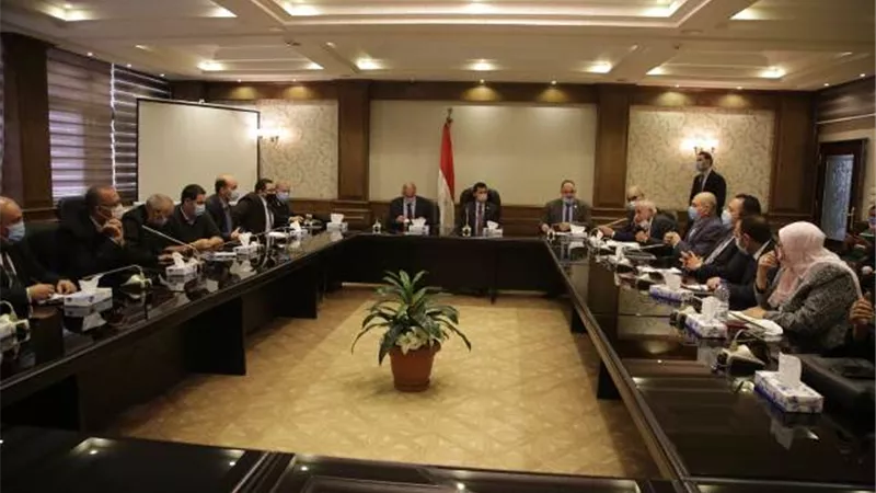 وزير الرياضة يجتمع مع رئيس الاتحاد الدولي لليد لمناقشة الاستعدادات لمونديال اليد