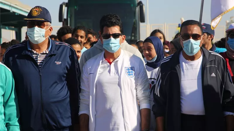 وزير الرياضة يقود مسيرة للمشي بشرم الشيخ تحت شعار 