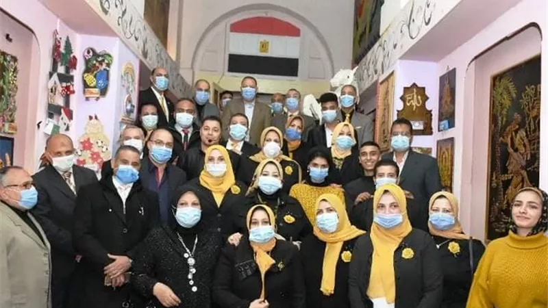 محافظ الشرقية يفتتح المعرض الدائم لتوجيه التربية الفنية والمجال الصناعي