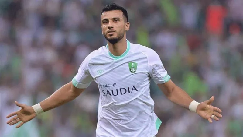 الأهلي يعلن موقفه النهائي بشأن مستقبل عمر السومة.. فيديو