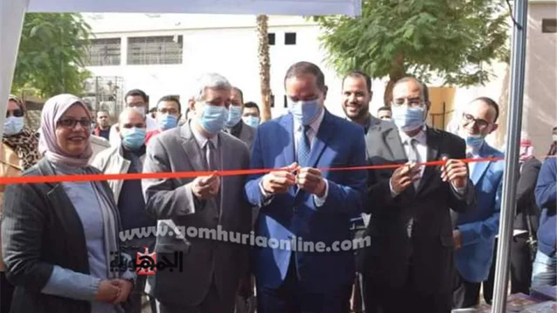 رئيس جامعة سوهاج يفتتح معرض سوهاج الاول للكتاب..صور