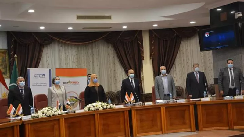 محافظ المنيا ورئيس الجامعة يستقبلان وزيري 